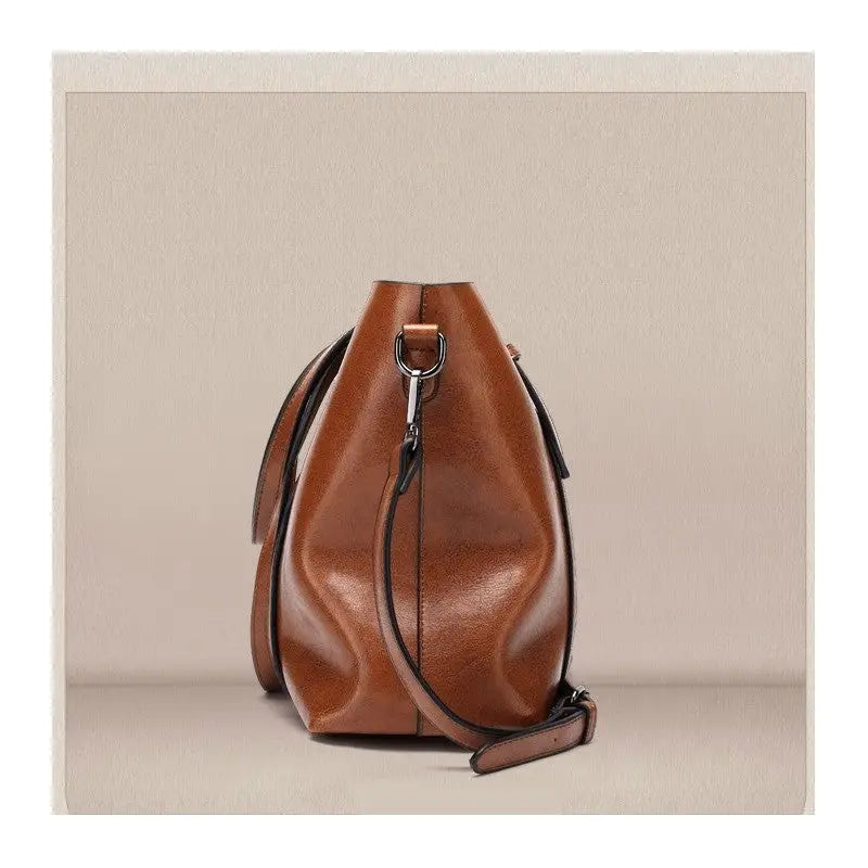 oil rubbed Leather Tote