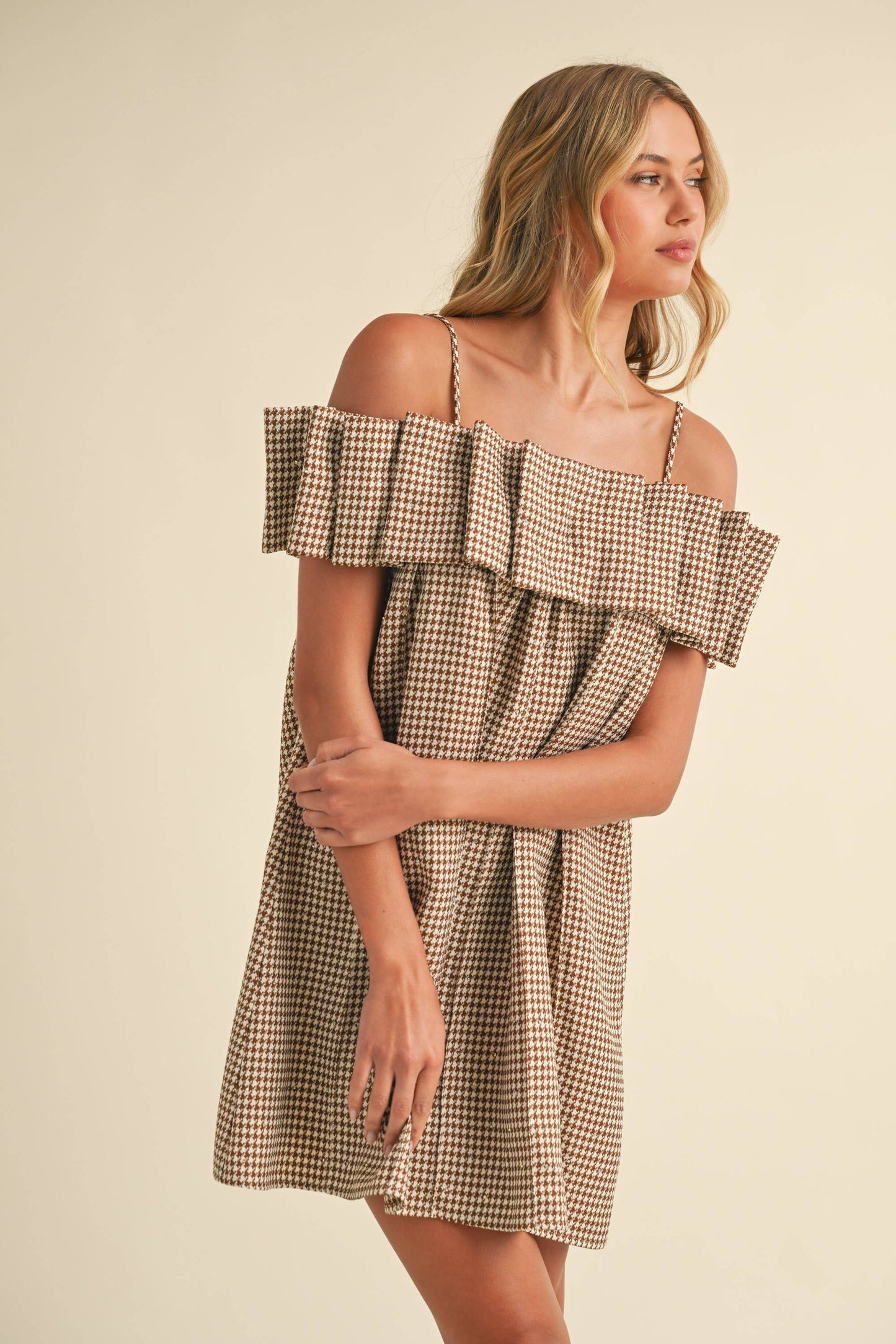 ID8571 SEQUINS HOUNDSTOOTH PLEATED OFF SHOULDER DRESS