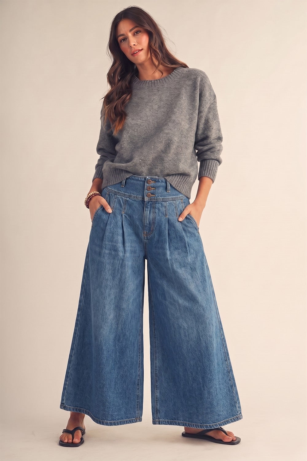 High-waisted Palazzo Jeans Stylish High-waisted Palazzo Jeans PREORDER 8/30