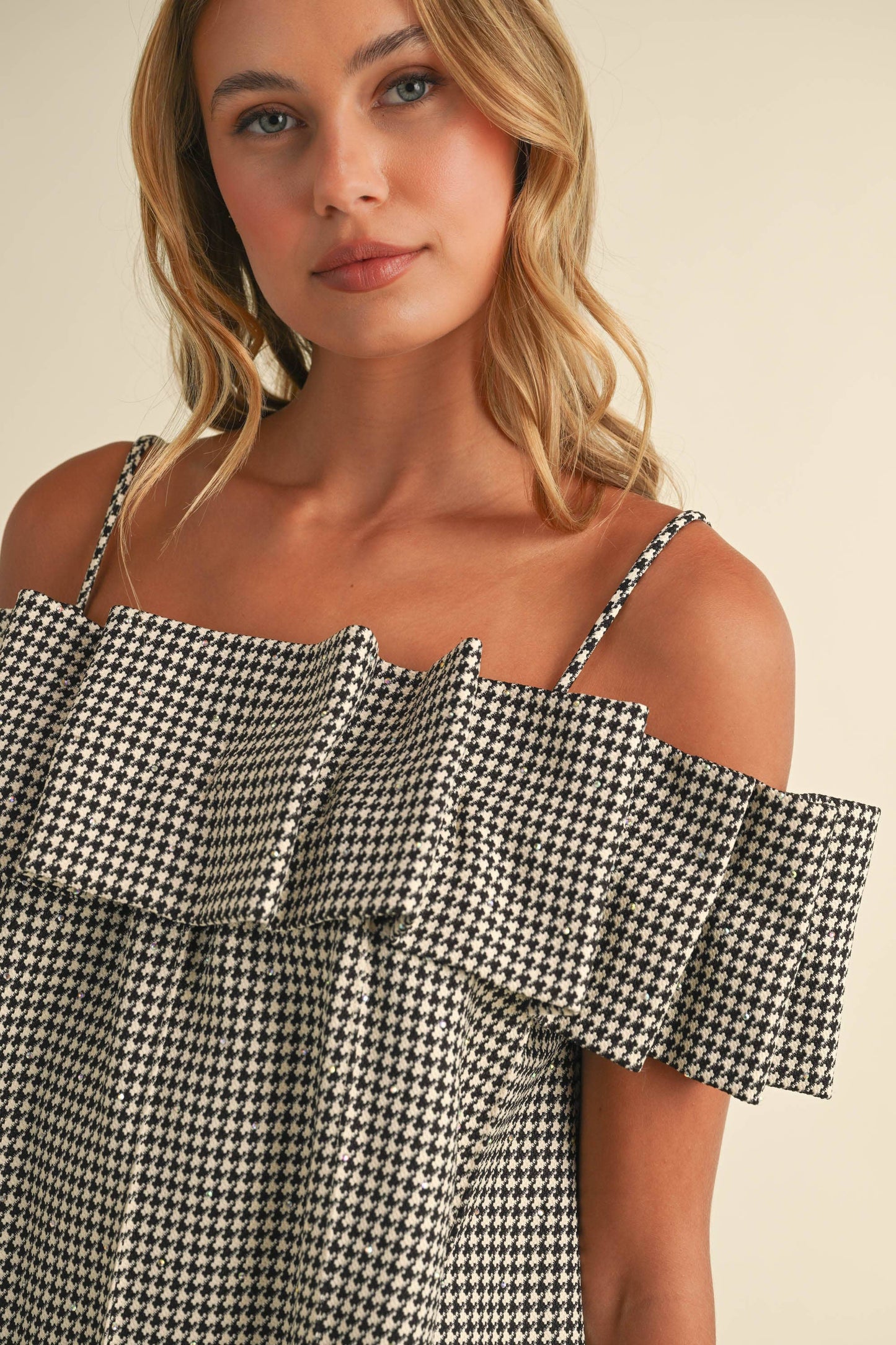 ID8571 SEQUINS HOUNDSTOOTH PLEATED OFF SHOULDER DRESS